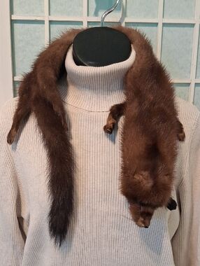 Brown Fur Pelt With Head, Tail  And 4 Legs For Crafts 4418